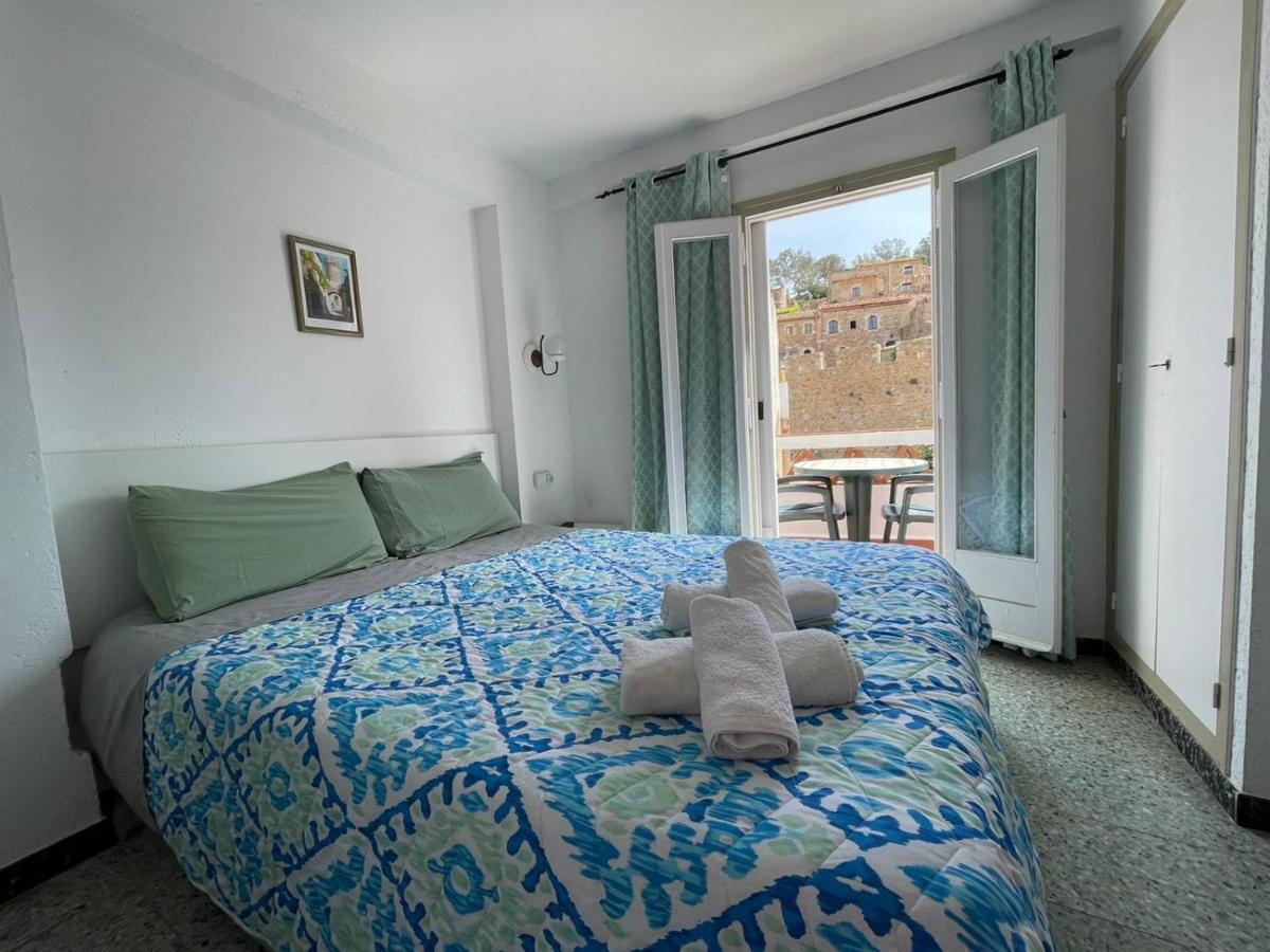 P&R Hostals Maria Rosa Tossa de Mar Exteriör bild